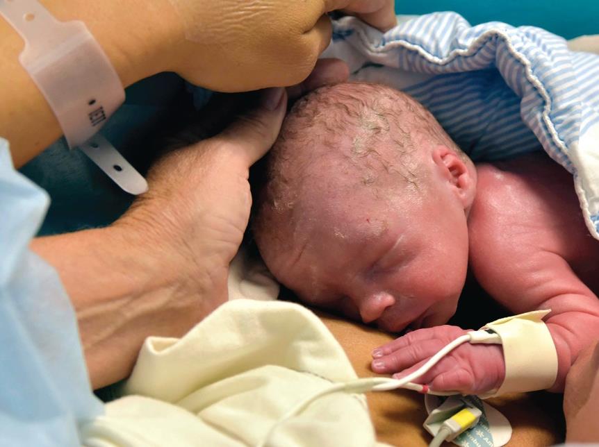 Πώς μια γυναίκα χωρίς μήτρα κατάφερε να γεννήσει